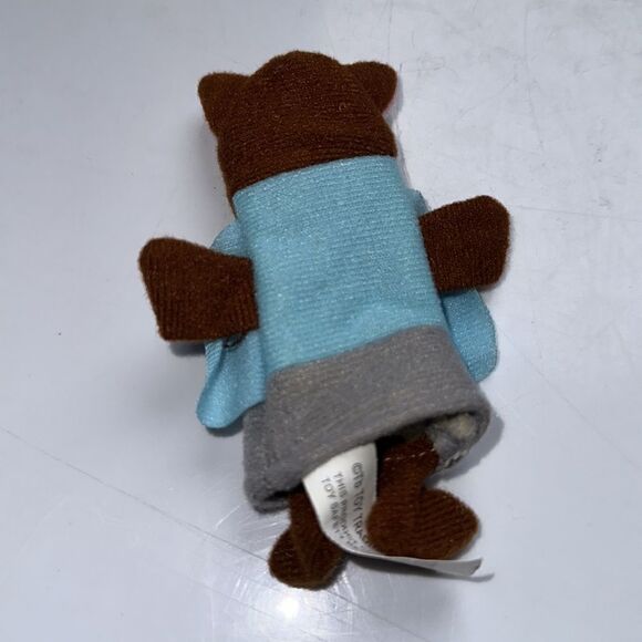 Three Little Red Riding Hood felt finger puppets including Grandma and the Wolf - Picture 8 of 9